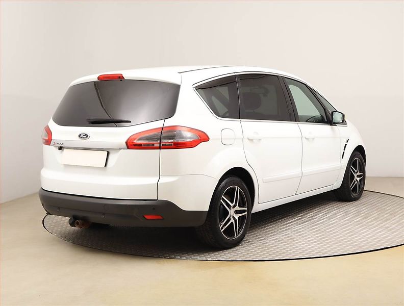 Ford S-MAX (2012) 2.0 TDCi, 7 míst, Tempomat - fotka 5 z 22