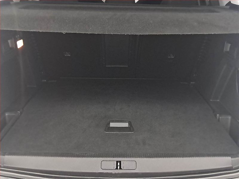Peugeot 3008 (2019) 1.5 BlueHDi, Navi, Tempomat - fotka 14 z 16