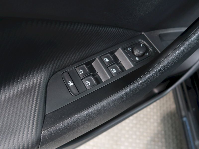 Škoda Kamiq (2026) MONTE CARLO 1.5TSI 110KW DSG P - fotka 36 z 38