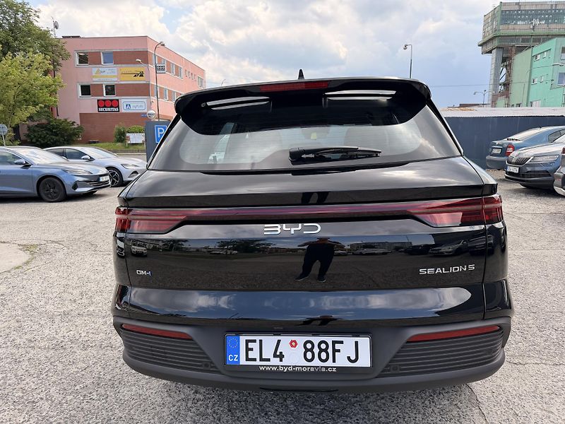 BYD Sealion 5 DM-i  (2025) Design demo - fotka 3 z 10