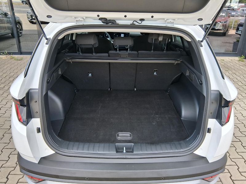 Hyundai Tucson STYLE 1.6 T-GDi HEV 4x4 158 kW - fotka 6 z 32