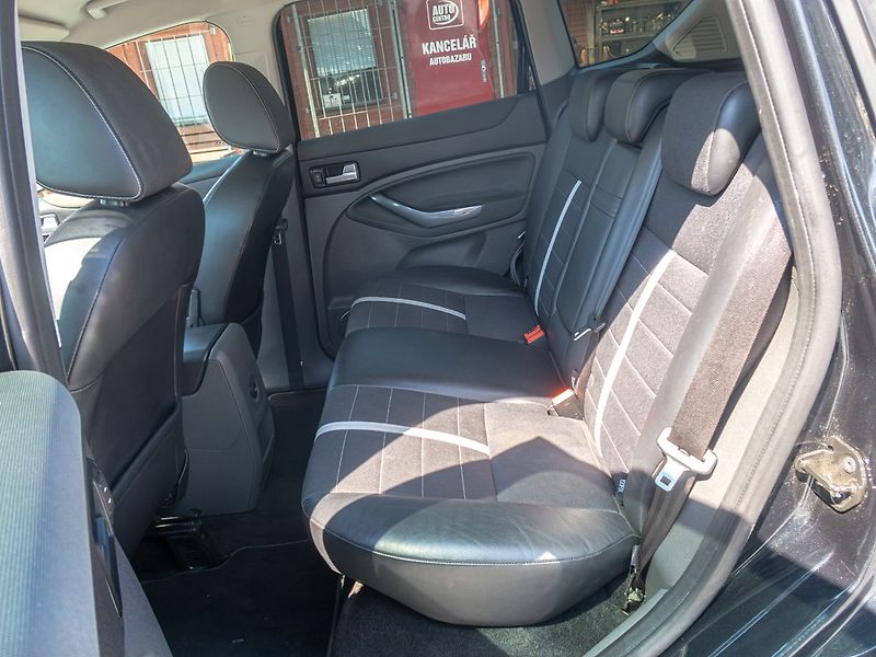 Ford Kuga (2012) 2.0D 103KW 4x4 TITAN – CARPLAY - fotka 35 z 47