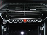 Peugeot 2008 (2020) 1.2 PT, Allure, AT, panor - náhled 13
