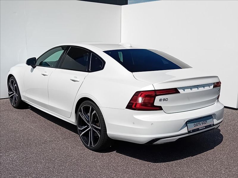 Volvo S90 2,0 B5 AWD ULTIMATE DARK  REZE - fotka 9 z 30