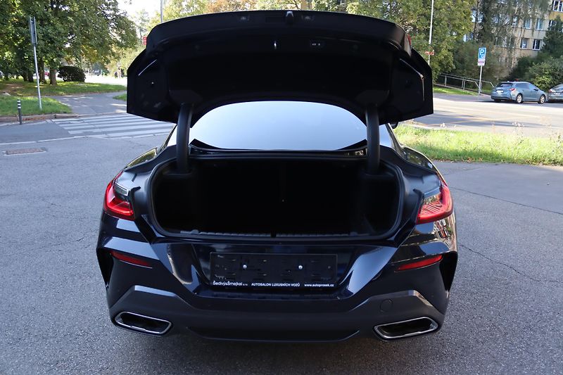 BMW Řada 8 BMW M850i xDrive Coupe - fotka 43 z 60