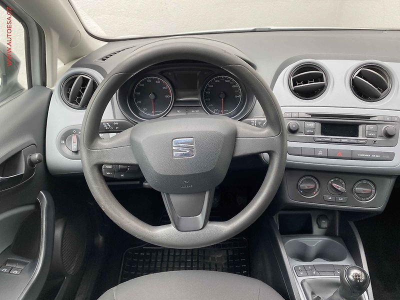 Seat Ibiza (2015) 1.4 16V, Style, výhřev sed - fotka 11 z 16