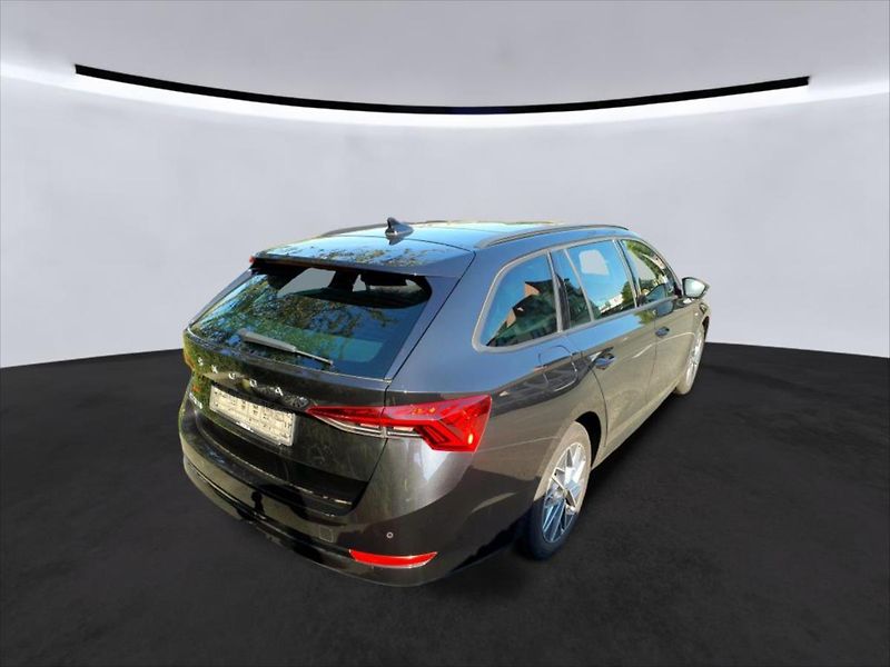 Škoda Octavia 2,0 TDI WEBASTO TAŽNÉ PANORAMA - fotka 4 z 11