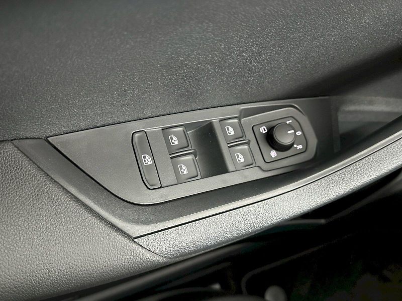 Škoda Karoq (2026) DSG 2.0TDI 110kW 4x4 SportLine - fotka 29 z 35