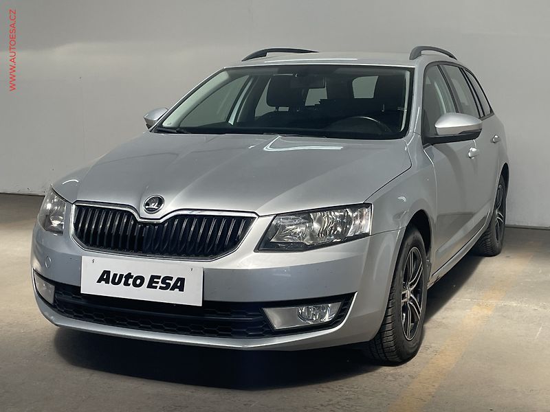 Škoda Octavia (2015) 1.6 TDi, 2.maj,ČR, AC, park - fotka 3 z 15