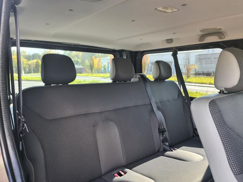 Opel Vivaro (2012) LONG 2.0 CDTi HRADEC KRÁLOVÉ - fotka 16 z 89