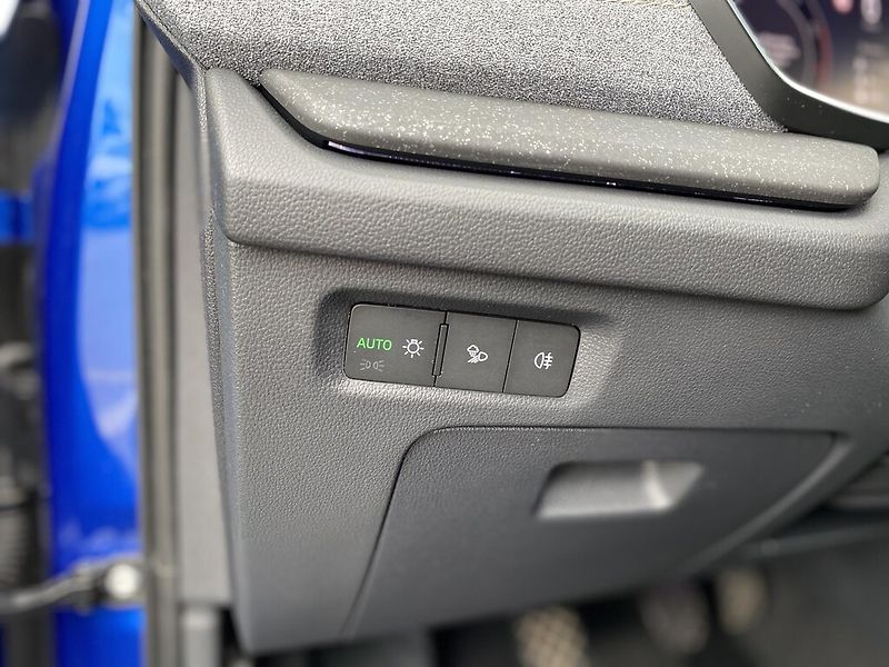 Škoda Octavia 1,5 TSI 110 kW Top Selection - fotka 12 z 27