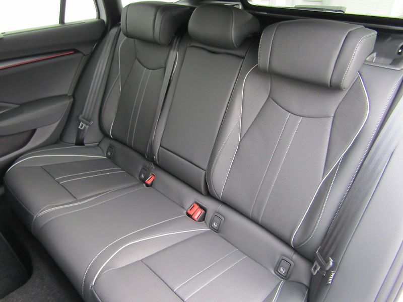 Škoda Superb (2026) Combi Sportline 2.0 TDI 142 kW - fotka 22 z 30