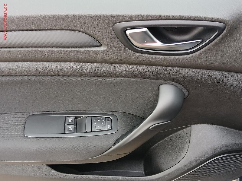 Renault Mégane (2017) 1.2 TCe, Zen, +kola - fotka 11 z 21