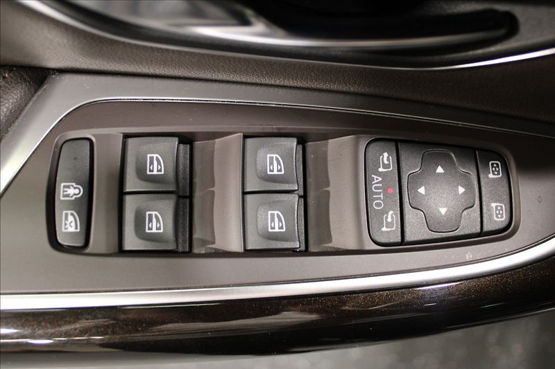 Renault Espace 1,6 dCi panorama, LED, 7 míst - fotka 14 z 35