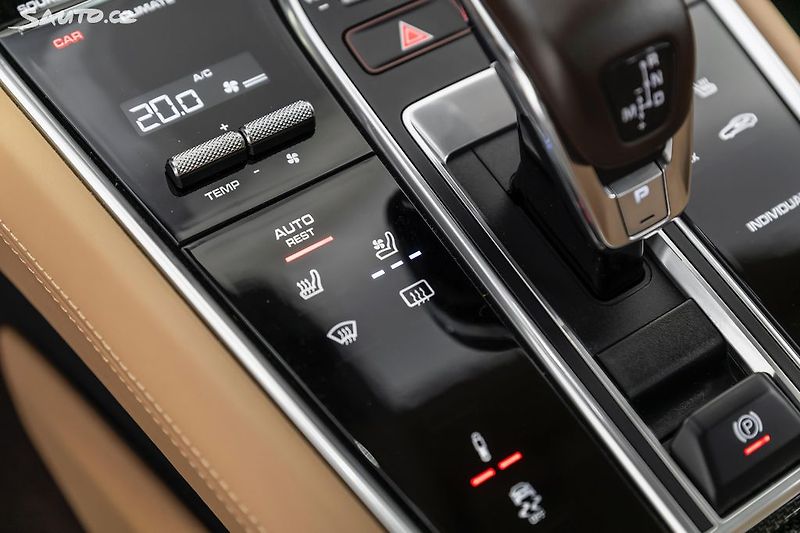 Porsche Panamera Turbo S E-Hybrid*CZ*záruka - fotka 38 z 41