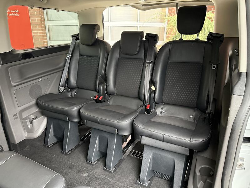 Ford Tourneo Custom (2018) SPORT - 2,0TDCi - 125kw - fotka 47 z 69