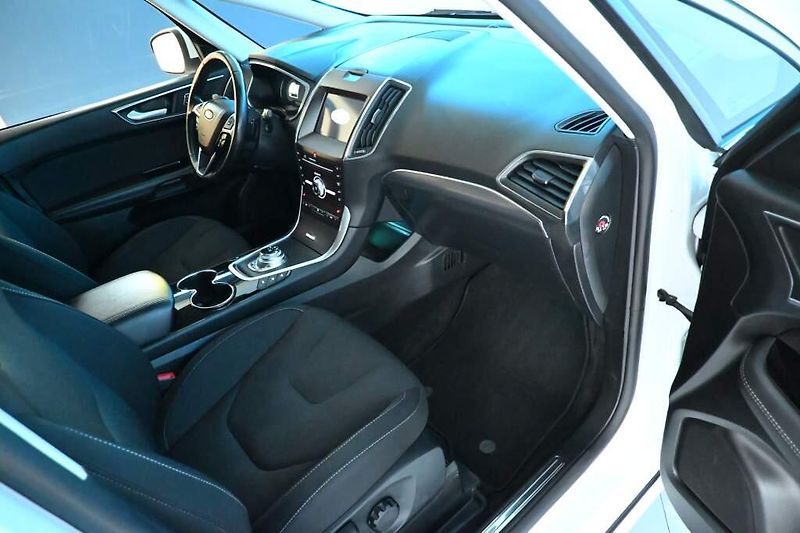 Ford S-MAX (2020) 2.0 140 KW LED ACC SONY Tažné - fotka 10 z 39