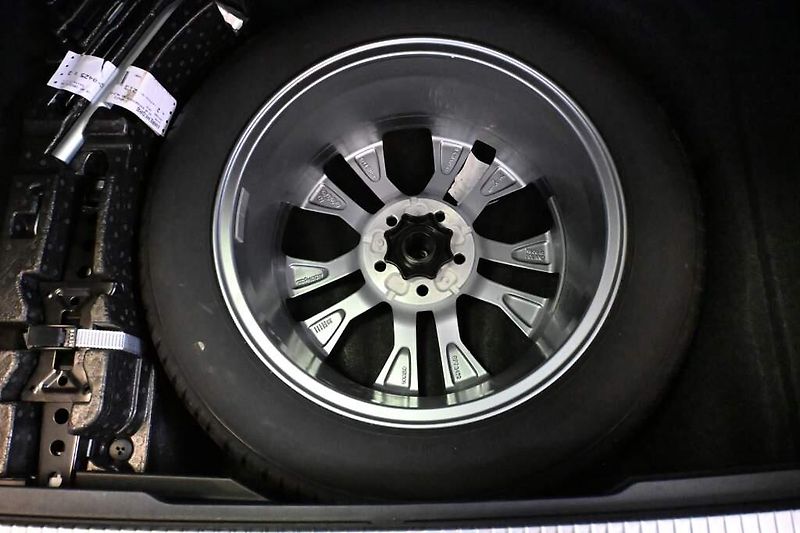 Volkswagen Passat (2023) 2.0 LED ACC VIRTUAL Tažné kame - fotka 36 z 38