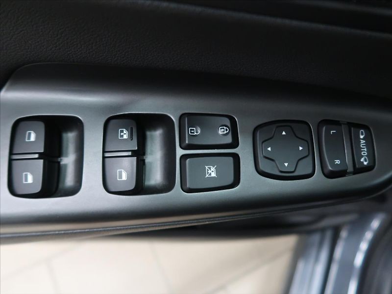 Hyundai Kona 1,6 145 kW N-line 1.majitel - fotka 16 z 35
