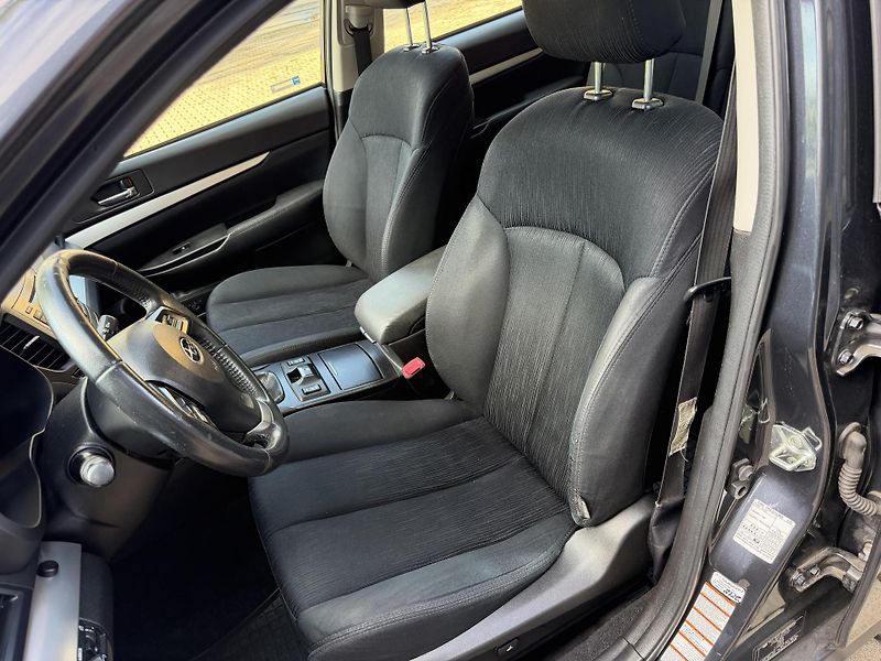 Subaru Outback 2,0 D BOXER / 4X4 / 110kW - fotka 11 z 28