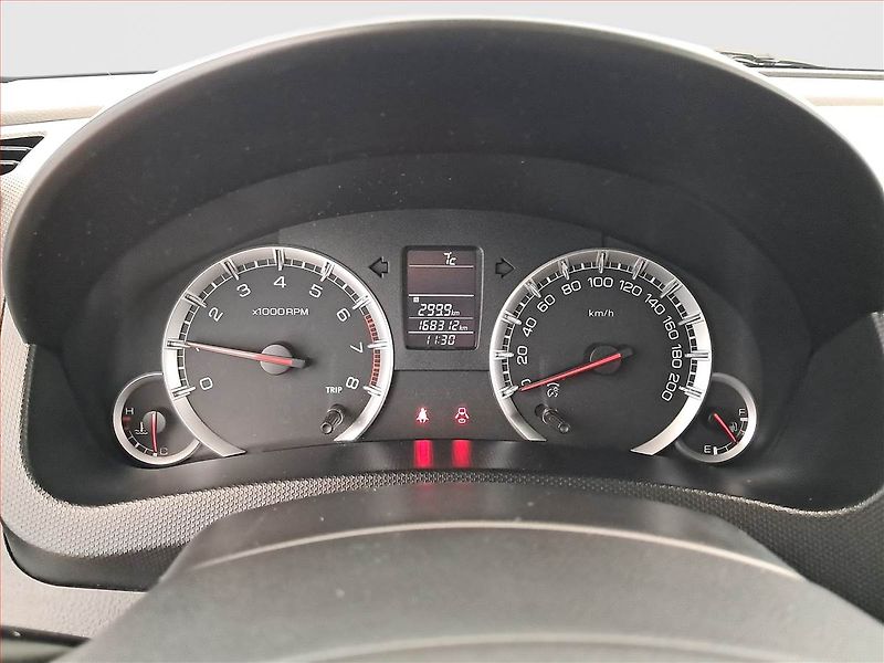 Suzuki Swift (2015) 1.2, Tempomat - fotka 11 z 19