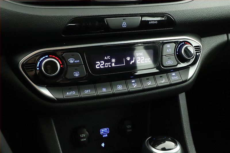 Hyundai i30 (2023) Smart 1.0 T-GDI, Automat, ČR - fotka 15 z 20