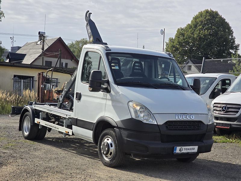 Iveco Daily (2012) Hákový nosič - fotka 2 z 13