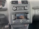 Volkswagen Touran (2011) 1.6 TDi, DSG, panor, navi - náhled 15