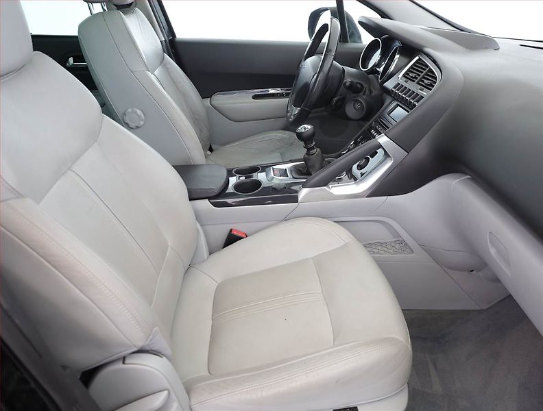 Peugeot 3008 (2010) 2.0 HDi, Tempomat - fotka 7 z 15