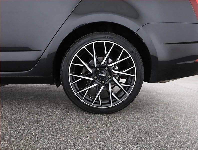 Škoda Octavia (2017) Laurin&Klement 2.0 TDI, 4X4 - fotka 20 z 20