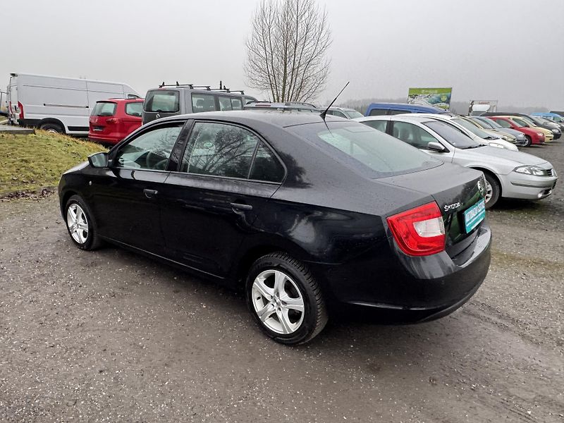 Škoda Rapid 1.2 TSI PARKTRONIC - fotka 7 z 17