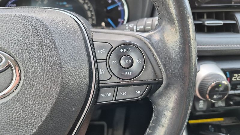Toyota RAV4 Comfort  Style 2,5 HEV 4x4 - fotka 15 z 22