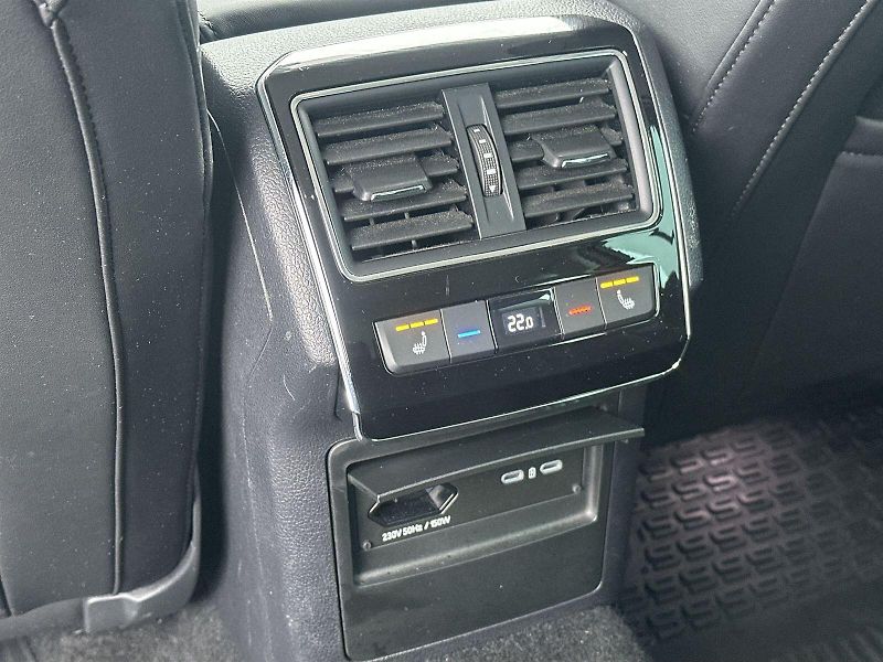 Škoda Superb (2023) Combi 2.0 TDI 4x4 DSG L&K - fotka 26 z 36