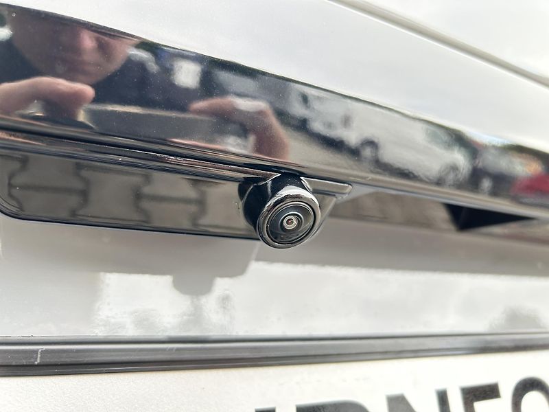 Ford Tourneo Custom Titanium X L2 2.0EcoBlue 125kW - fotka 8 z 37