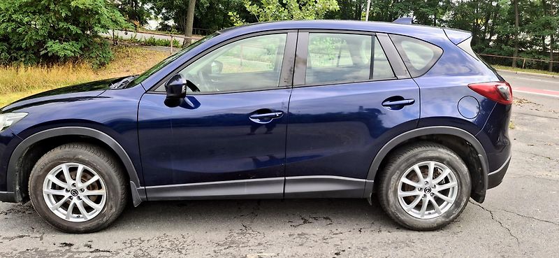 Mazda CX-5 2.0 benzin 121 kw Rezervace - fotka 4 z 41