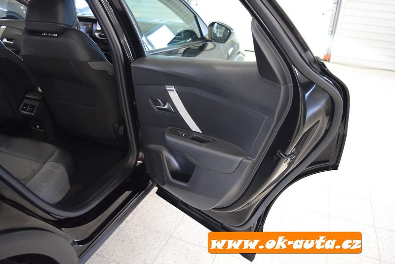 Citroën C4 X 1.2 PURETECH PACK 96 kW. - fotka 22 z 62