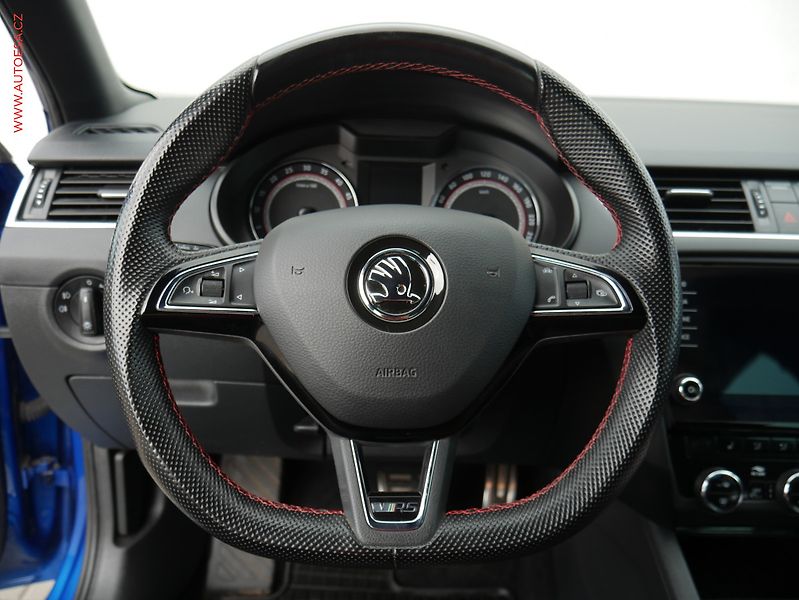 Škoda Octavia (2018) 2.0 TDi 4x4, RS, DSG - fotka 13 z 19