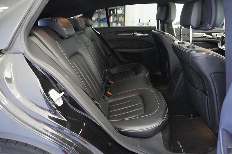 Mercedes-Benz CLS 3,0D 4MATIC AMG-LINE  - fotka 24 z 29