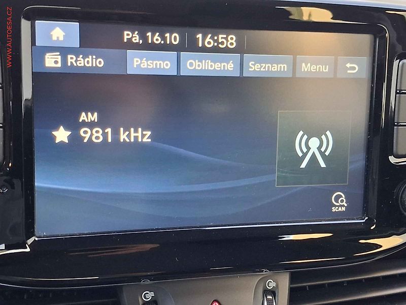 Hyundai i30 (2021) 1.0 T-GDi, ČR, Kamera - fotka 17 z 18
