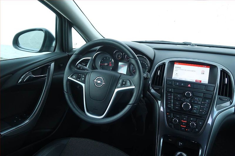 Opel Astra (2014) Cosmo 1.4 T, LPG, Serv.kniha - fotka 7 z 18