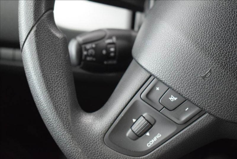 Peugeot Traveller 2,0 HDi, 8-míst, NAVIGACE - fotka 28 z 33