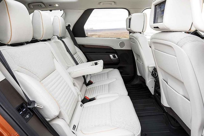 Land Rover Discovery.