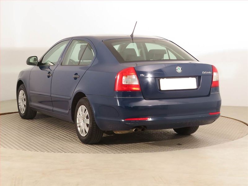 Škoda Octavia (2012) Ambition 1.4 TSI, Serv.kniha - fotka 4 z 14
