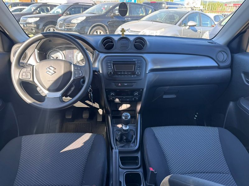 Suzuki Vitara (2021) 1,4i 95 KW HYBRID TAŽNÉ 1. MAJ - fotka 18 z 45