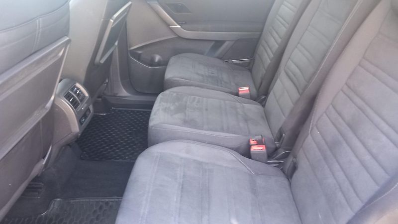 Volkswagen Touran 1.5 TSI, ČR, DSG - fotka 13 z 22