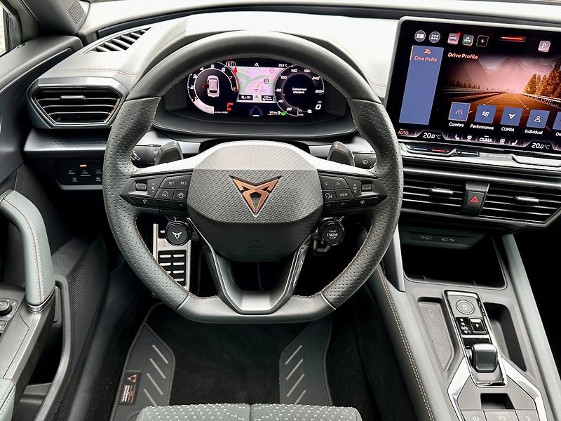Cupra Leon (2025) VZ 2.0TSI 245kW EXTREME - fotka 17 z 38