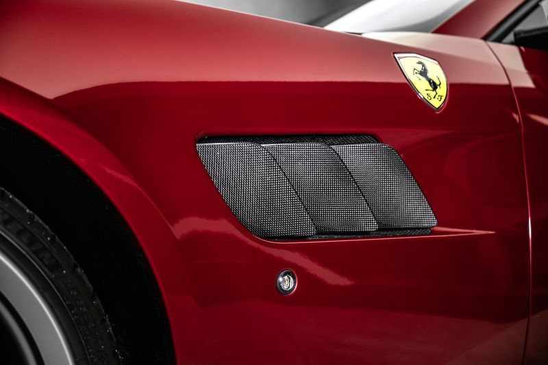 Ferrari GTC4 Lusso - fotka 10 z 31