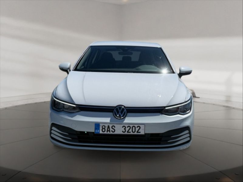 Volkswagen Golf 1,0 TSI Life - fotka 2 z 10