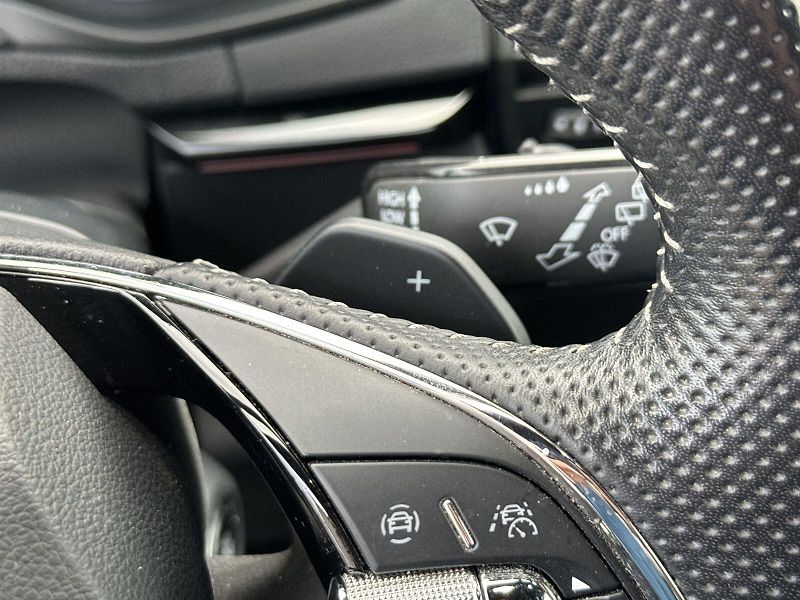 Škoda Karoq (2020) 2.0 TDI 4x4 DSG Sportline - fotka 16 z 36