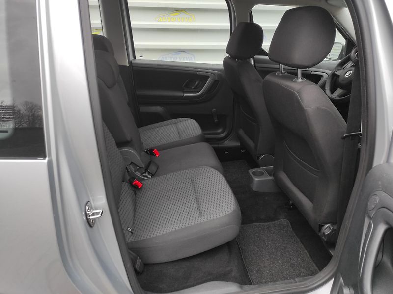 Škoda Roomster 1,2TSi 63kW, Klima, Tažné - fotka 8 z 18